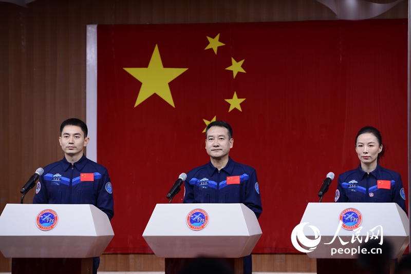 ����ʮ��̖�d���w���΄�(w��)����������T�˽M����������W(w��ng) �������z