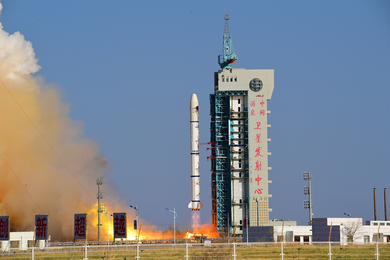 遙感三十二號02組衛(wèi)星發(fā)射升空。汪江波 攝