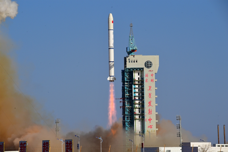 �b����ʮ��̖(h��o)02�M�l(w��i)�ǰl(f��)�������������� �z