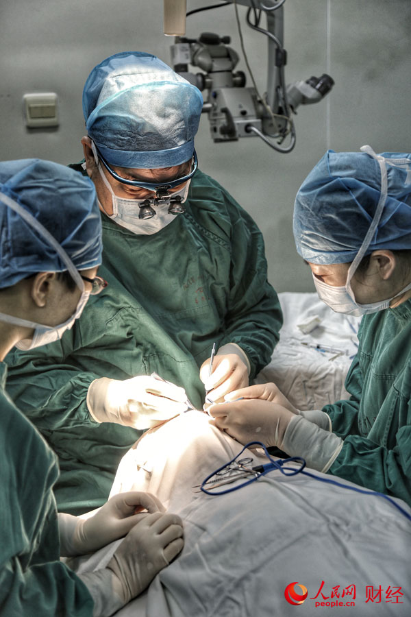 �w���d���A�B�ۿƌ�������ʮ��������w���dһֱ���S���ۿ��R�����̌W(xu��)����������ä�͹���һ�������µ�һ�����w���d�͈F(tu��n)�(du��)Ը��ͬ���o(h��)��ͯ������ҕ��������׌�����`֮������Ⱦ�m��������Ҋ��δ����