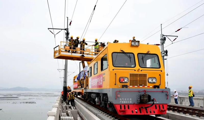 ʩ���ˆT�A�M���ʩ���΄����Ї��F·�ϲ��ֹ��D