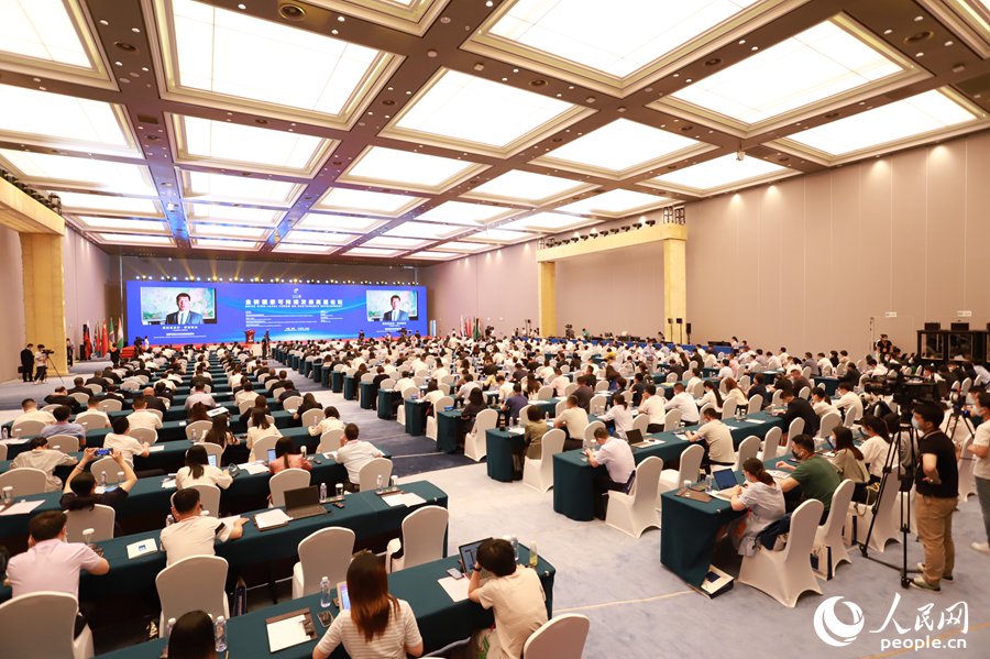 ��u���ҿɳ��m(x��)�l(f��)չ�ߌ�Փ���F(xi��n)����(����W(w��ng)ӛ�� �S�S�Ȕz)