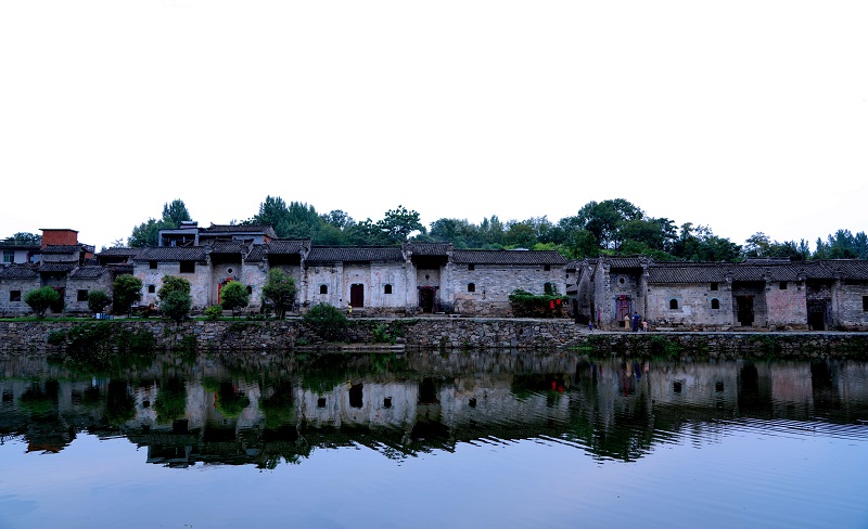 �Ŵ塪�����չŴ�����������l(xi��ng)�塣��(j��ng)�^�C���������¿h�Ŵ���ȱ�����ԭʼ�L(f��ng)ò���ָ����˴�������h(hu��n)�����������z