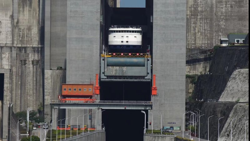 ��������ͨ�^���{�����C(j��)�����L�߹��D