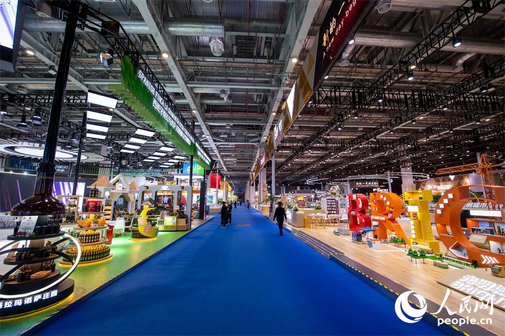 ����W(w��ng)ӛ��ֱ��������M(j��n)�����F(xi��n)����3��