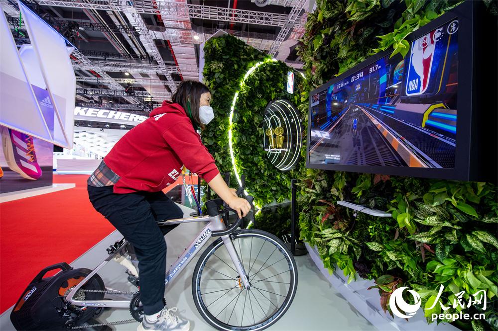 ����Wӛ��ֱ��������M�����F����5��