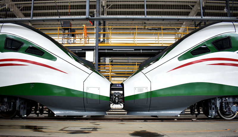 ����CR200J�����d̖�����Ї��F·�ɶ��ּ��F���޹�˾�hί���������D