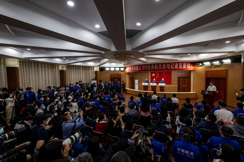 ����ʮ��̖�˽M�c����ý�wӛ�߼��wҊ����F(xi��n)��������W(w��ng)ӛ�� ������z