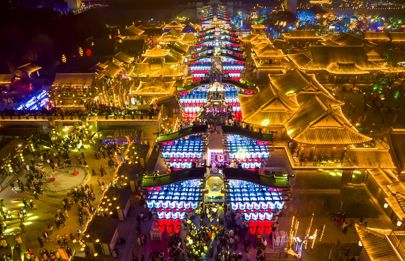 ��ɽ�|���|ƽ�h���β�ҹ��׌�˷·��������γ��ķ��A�о��������Ҷ���(w��)���֖|ƽ�h����(w��)�ֹ��D ���g�z