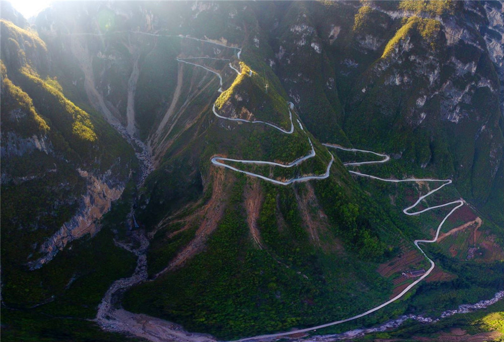 ���½^����菳�8�����L����·��������(d��ng)����Óؚ�¸����ؑc����ɽ�h���t�l(xi��ng)���f��·����ͨ�\(y��n)ݔ�����D