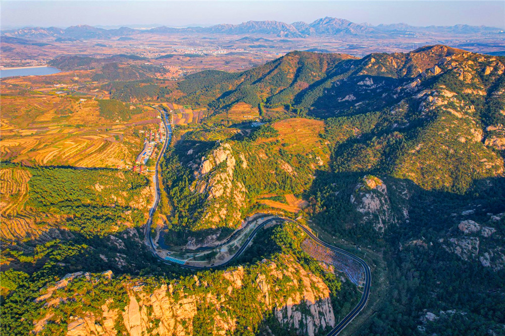 ������(j��ng)��(j��)�_�l(f��)���^���������������ϡ���һ�w�ľGɫ��ͨ��ɽ�|ʡ���_�к���бPʯ-�����������·����ͨ�\(y��n)ݔ�����D