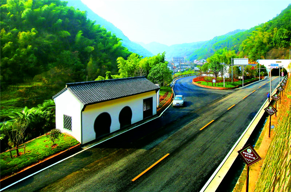 ���쾰�^ʾ�������ɞ鴩����ɽˮ֮�g���T�����á����㽭ʡ�B�d�п�^(q��)ƽ��������ͨ�\ݔ�����D