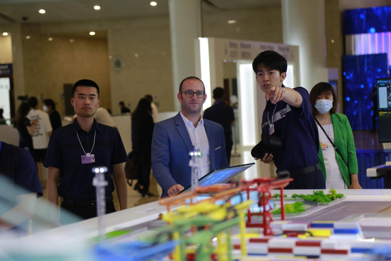 ���罛(j��ng)��(j��)Փ����ʮ�Č����I(l��ng)܊�����(hu��)�F(xi��n)��(ch��ng)������W(w��ng)ӛ�� ����ҫ�z