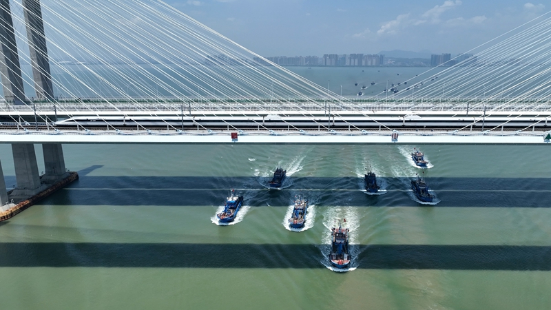 8��16������܇�M�c�O����ͬ��^���B���FȪ�ݞ��纣������ϲ��F·�ֹ��D