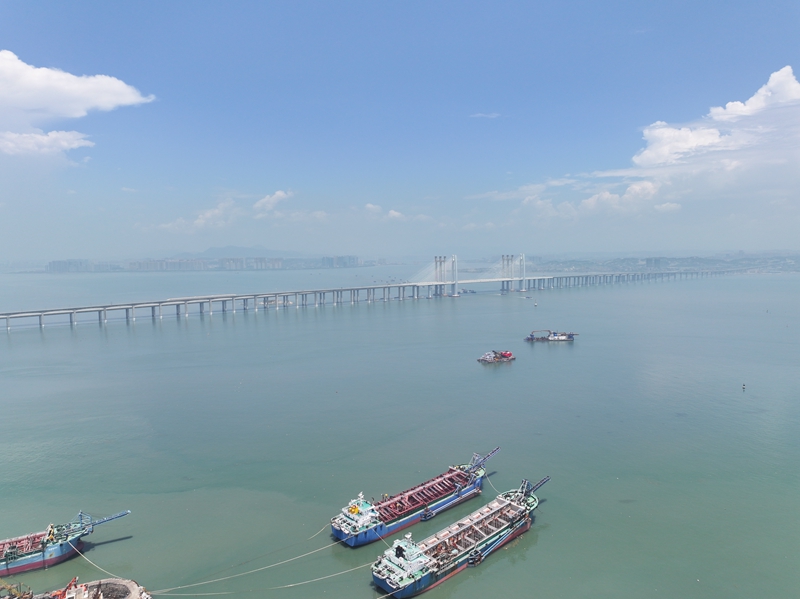 8��16������܇�M��^���B���FȪ�ݞ��纣������ϲ��F·�ֹ��D