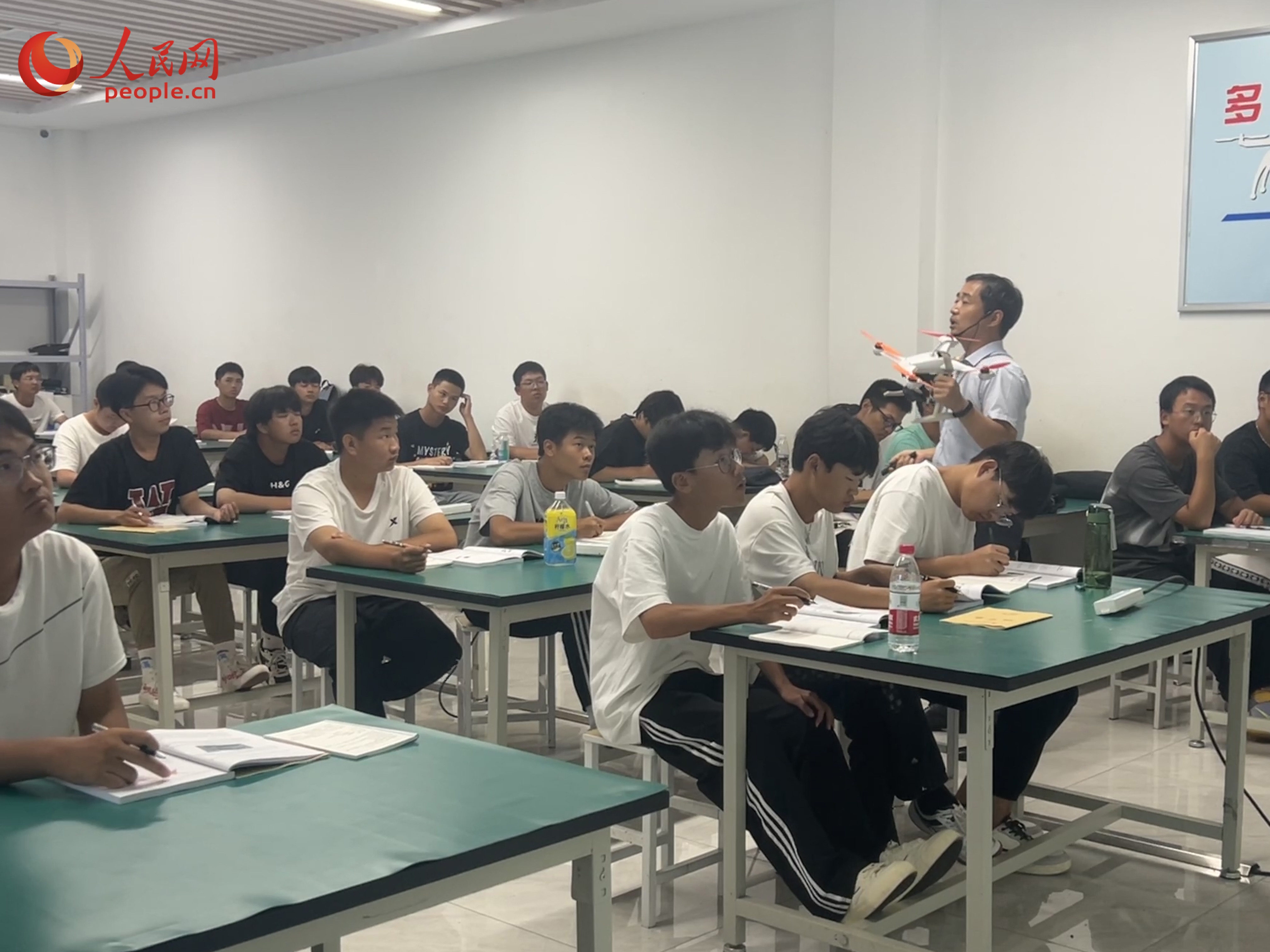 �ώ����n�F(xi��n)��(ch��ng)���W(xu��)�T���J(r��n)�� (t��ng)�v������W(w��ng) �W�(y��ng)�׼єz