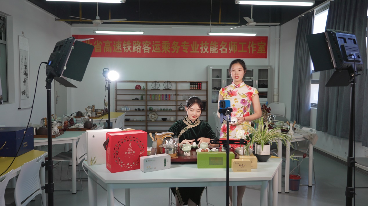 �W(xu��)��������ֱ�������L��λ���D