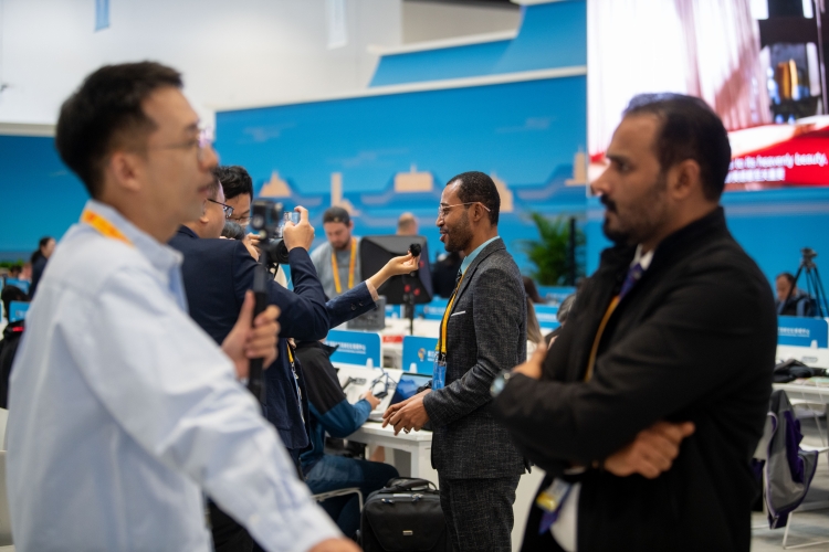 Փ�������ģ�ý�wӛ������æµ����������W(w��ng)ӛ�� ������z