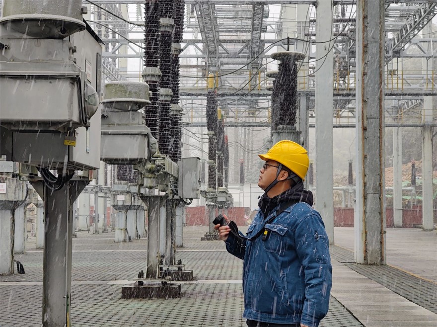 �A��㽭��Ϫ����˾�\���ˆTѩ�Ќ������(zh��n)�վ220KV�_�Pվ�ӏ�����Ѳ�z�����L�߹��D