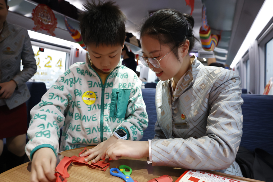 G232����܇�˄�(w��)�T�c��ͯ�ÿ͹�ͬ����������Цة�z