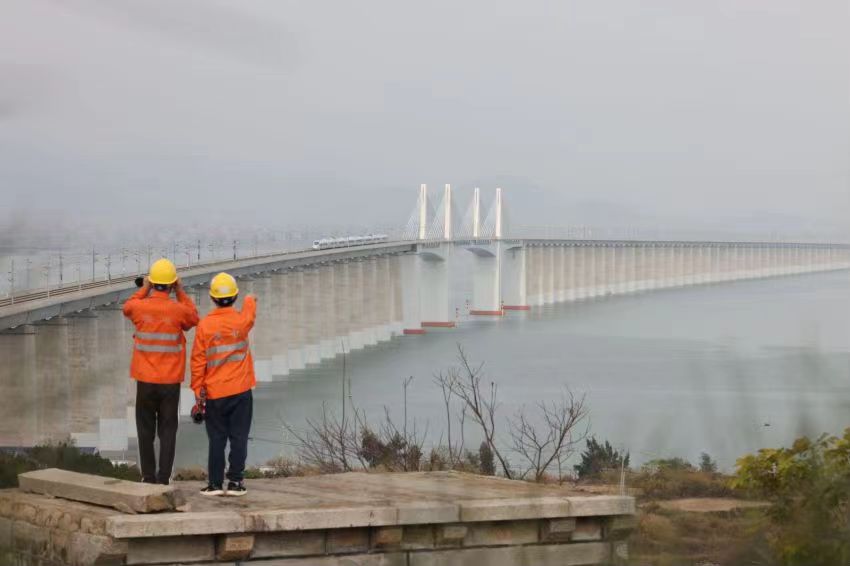 �S�_�͹����ڰ���Ѳҕ���ޞ�����ϵĹ���O�䡣���i�z