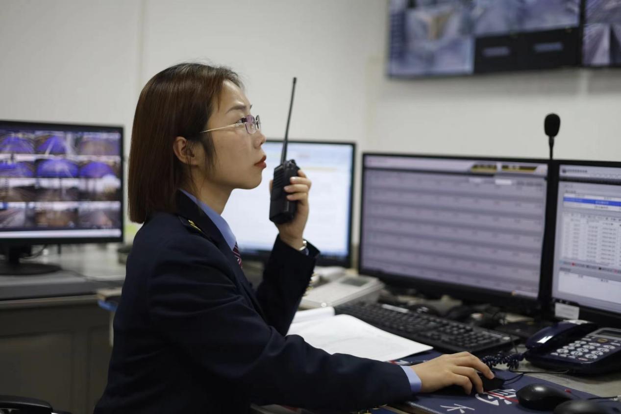 ���A����ʹ�Ì�(du��)�v�C(j��)��ͨ���\(y��n)������r���������z