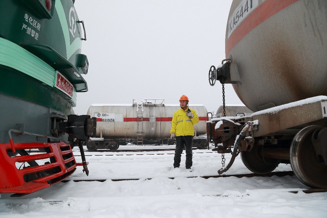 �b�\���T���M���{܇���I(y��)�����L�߹��D