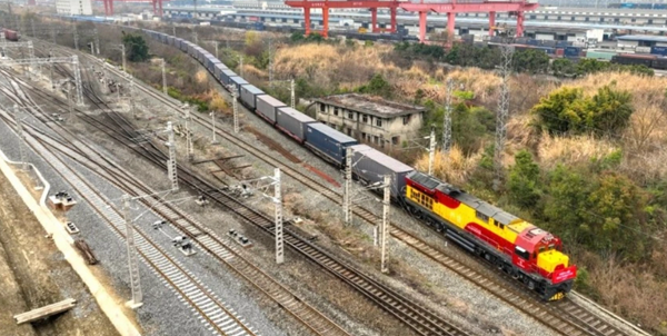 ȫ���F·��(sh��)���µ�؛����܇�\(y��n)�ЈD�����F���F(tu��n)���D