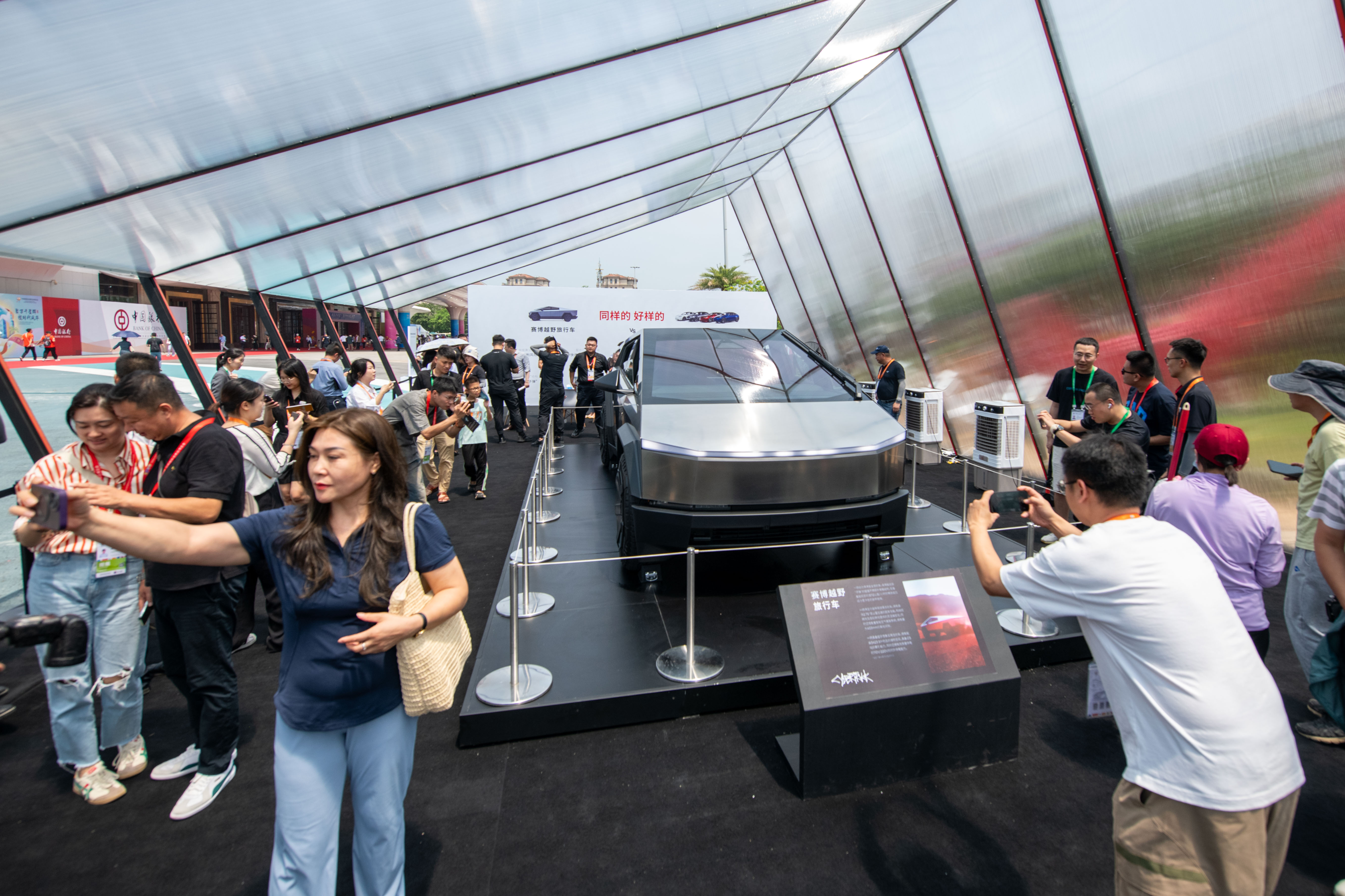 4��13�գ�����˹��չ�^(q��)��ِ��ԽҰ����܇���������^���v������������W(w��ng)ӛ�� ������z