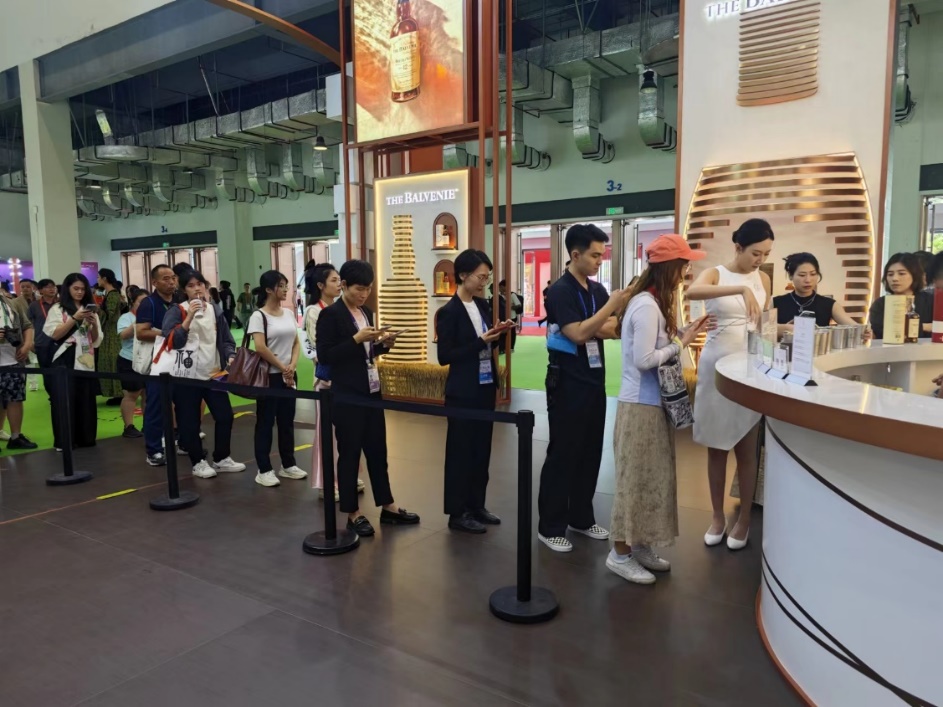 ��һ���M�ھ�չ�_��ǰ���w��{(di��o)�Ƶ����M���������L�������W(w��ng) �Sʢ�z