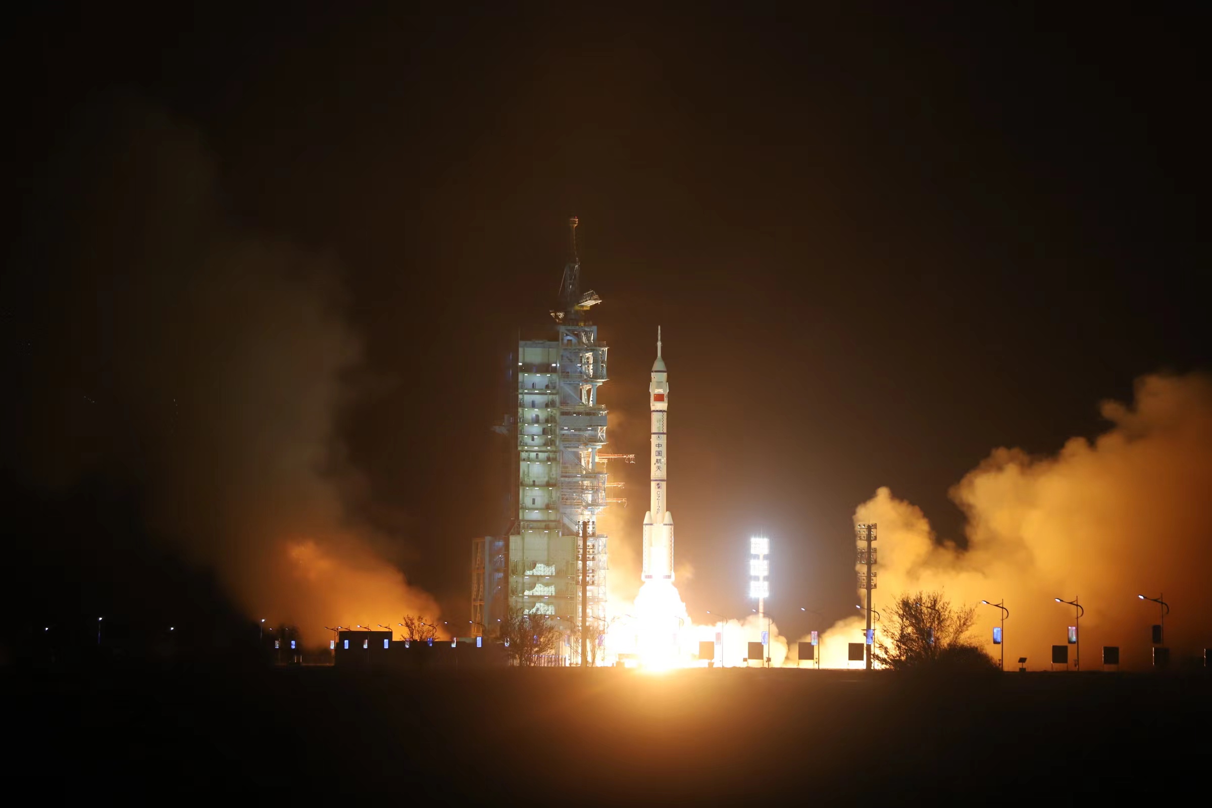 �L����̖F�bʮ���\�d����c��l(f��)��˲�g������W(w��ng)ӛ�� �S���z