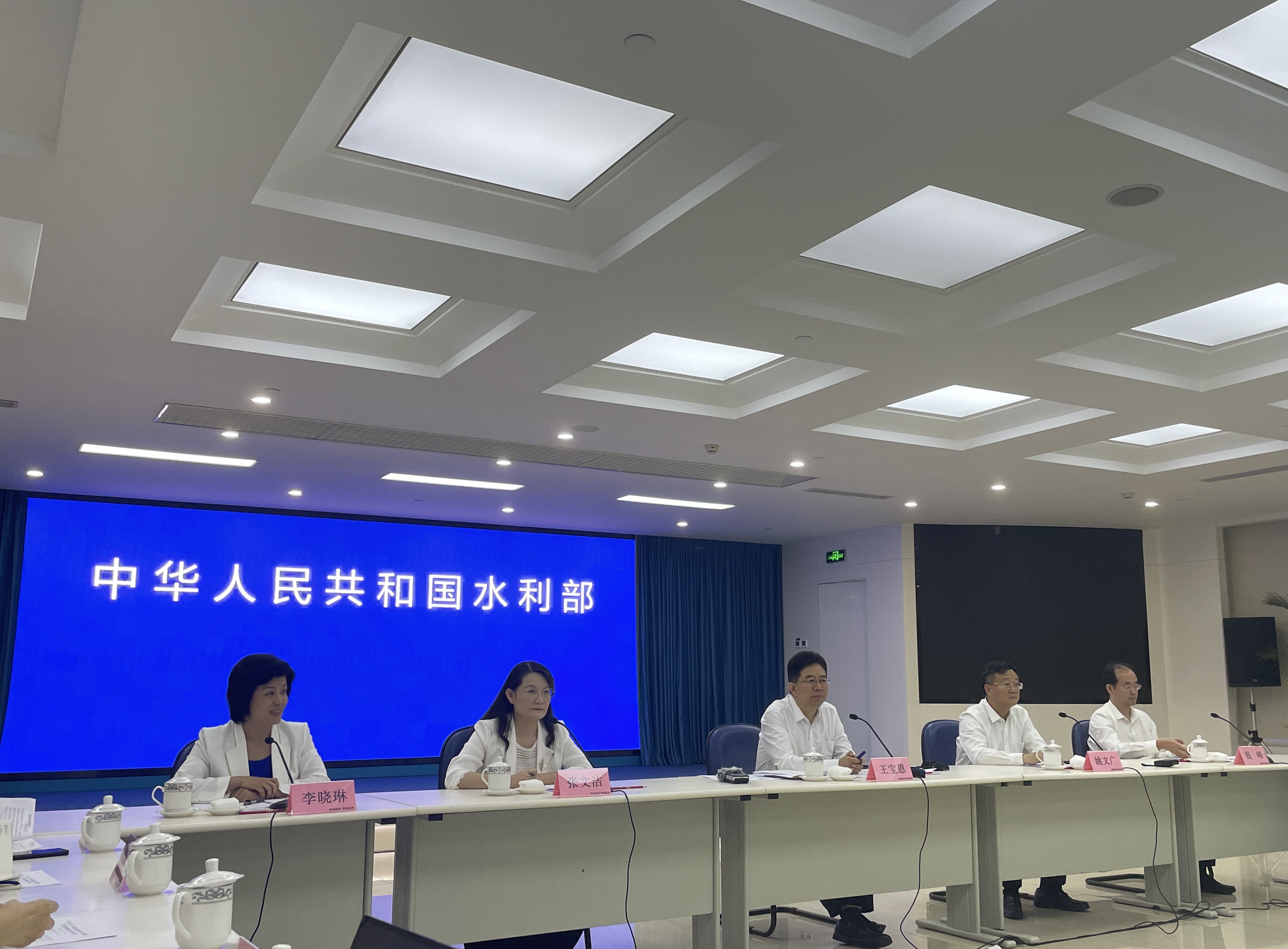 �l(f��)����(hu��)�F(xi��n)��(ch��ng)������W(w��ng) �W�(y��ng)�׼єz