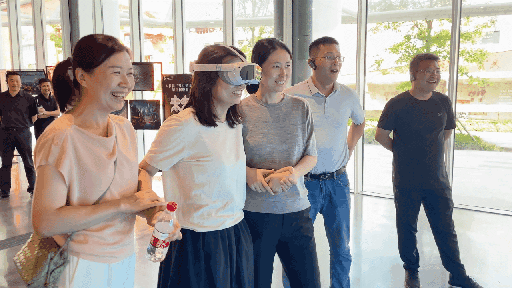 �ЌW�F�ɆT������VR���R�w�������W(w��ng) ����(zh��n)�۔z