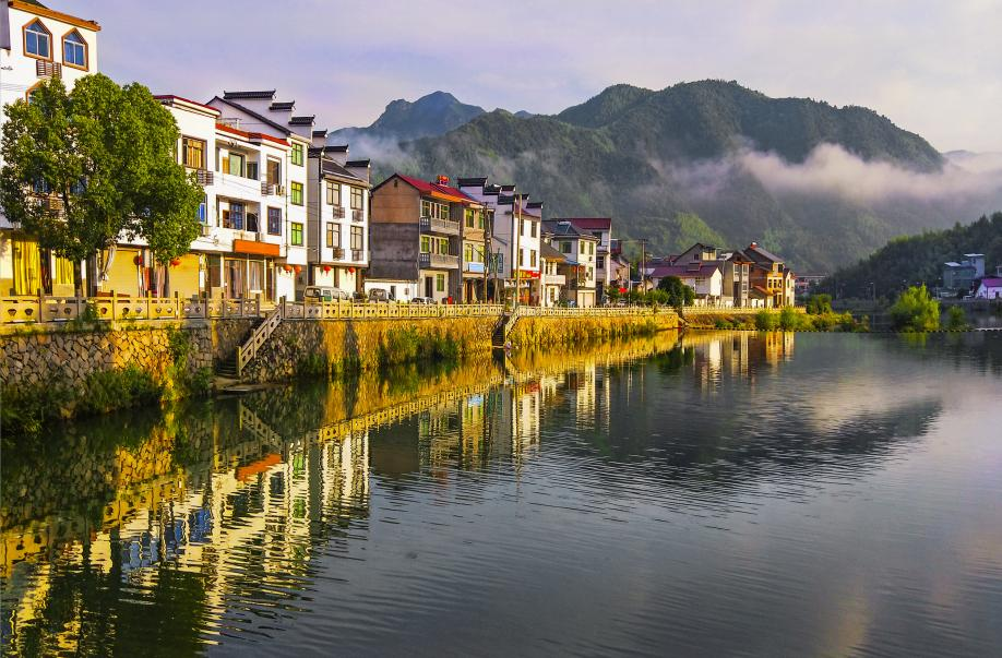 安吉石門坑生態(tài)清潔小流域。安吉縣章村鎮(zhèn)供圖