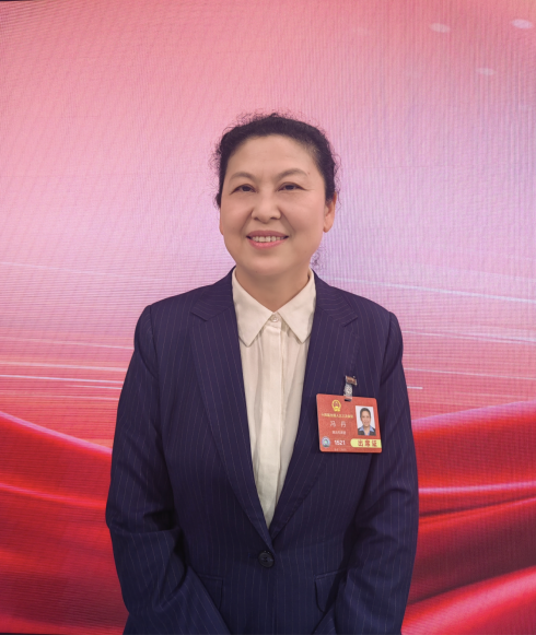 全國人大代表、華中科技大學(xué)副校長馮丹。受訪方供圖