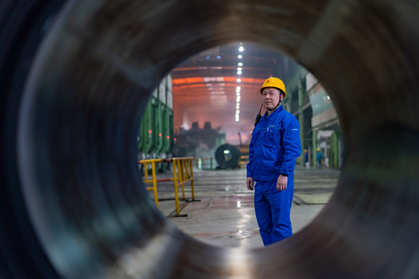 工作中的郭鵬。受訪者供圖