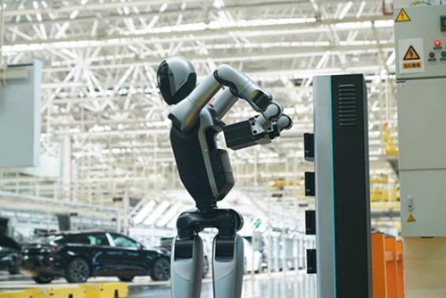 Walker S2人形機(jī)器人能實(shí)現(xiàn)3分鐘自主換電。受訪者供圖