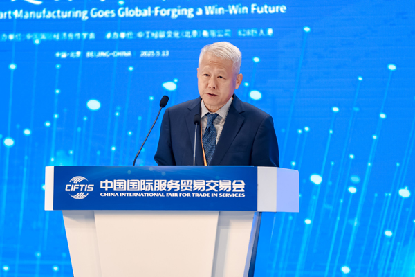 商務(wù)部對(duì)外投資和經(jīng)濟(jì)合作司一級(jí)巡視員李永軍發(fā)言。主辦方供圖