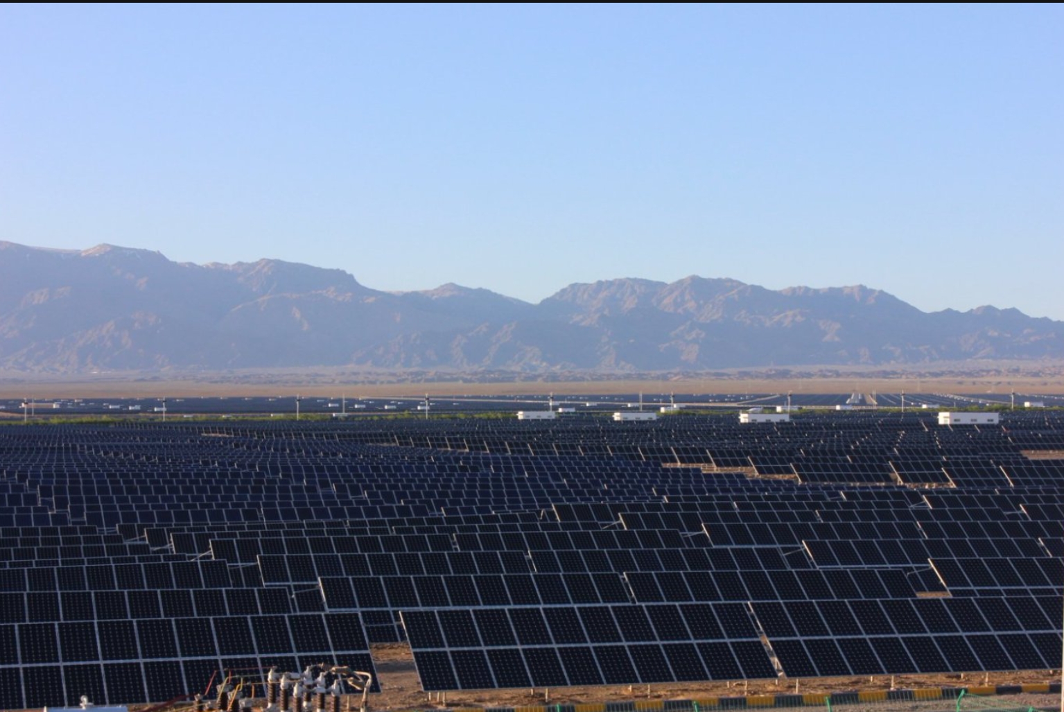 哈密石城子光伏電站一期項(xiàng)目。祖拉蘭·依沙克攝