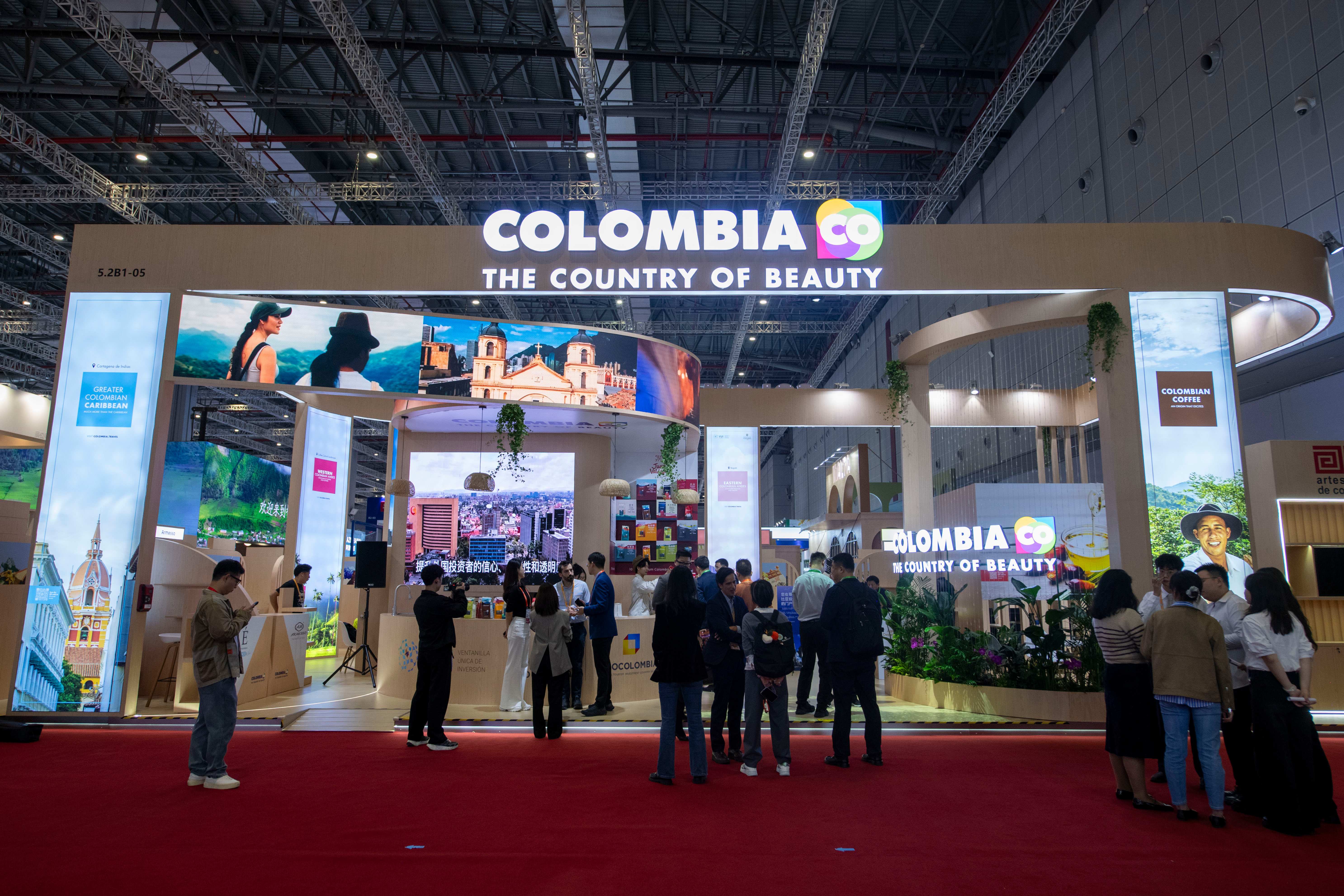 主賓國哥倫比亞亮相第八屆進博會國家展。人民網(wǎng)記者 翁奇羽攝