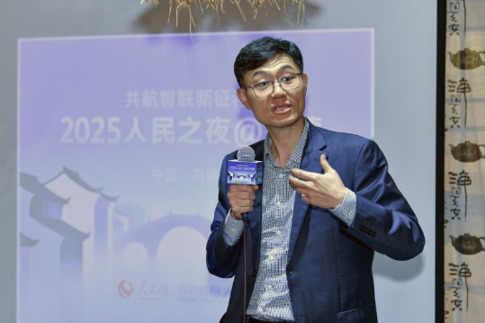 楓葉互動副總裁南亞鵬。人民網記者 任峰濤攝