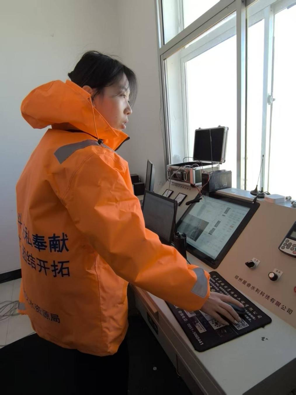 工作人員開展流量測驗(yàn)。受訪者供圖